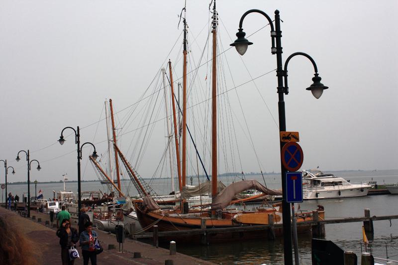114-Volendam,1 giugno 2010.JPG